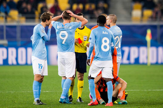 Malmö FFs Markus Rosenberg deppar när Domare Ovidiu