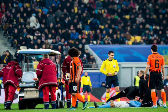 Malmö FFs Oscar Lewicki skadad