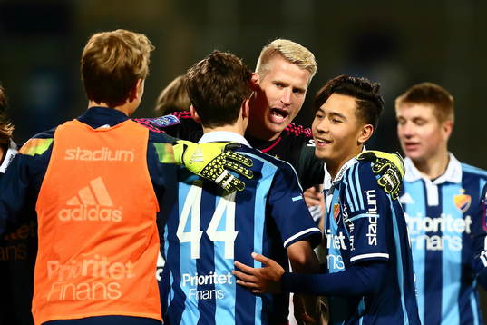Djurgårdens målvakt Hampus Nilsson jublar med sitt lag