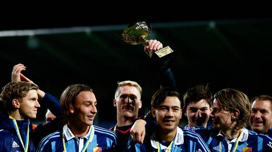 Djurgårdens spelare med bucklan