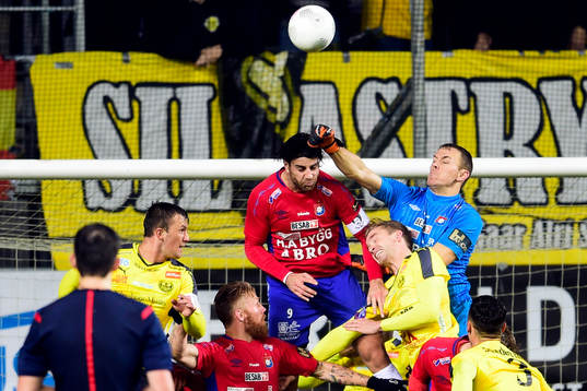 Örgrytes George Mourad och målvakt Robertino Kljajic