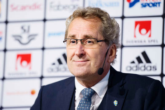 Erik Hamrén presenterar