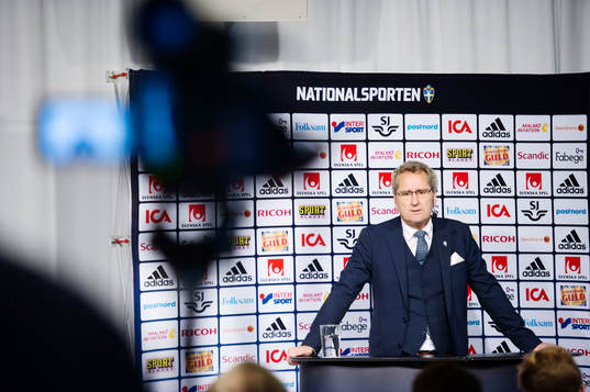 Erik Hamrén presenterar