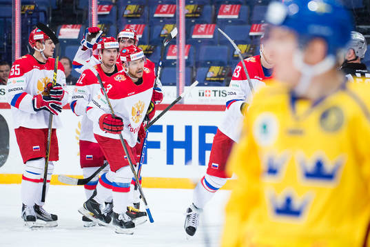 Rysslands spelare jublar