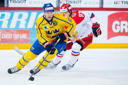 Sveriges Robert Rosén jagas av Rysslands Nikita Gusev