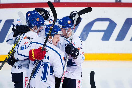 Finlands Kristian Kuusela jublar
