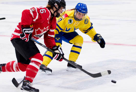 Kanadas Jessica Campbell och Sveriges Linnea Bäckman
