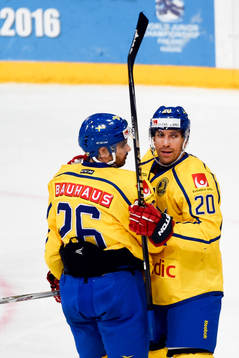 Sveriges Joel Lundqvist firar