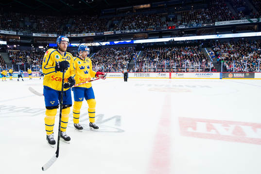 Sveriges Staffan Kronwall och Patrik Hersley deppar