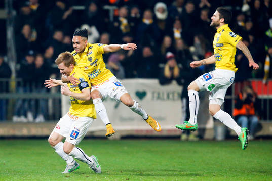Falkenbergs Dan Keat och Alexander Jakobsen jublar