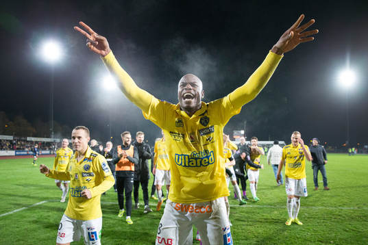 Falkenbergs Hakeem Araba jublar
