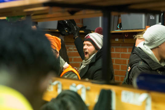 Falkenbergs David Svensson jublar