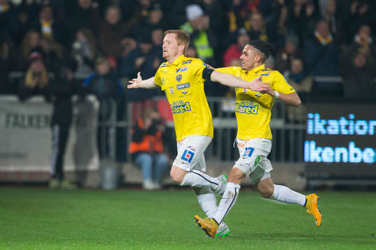 Falkenbergs Dan Keat och Alexander Jakobsen jublar