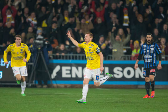 Falkenbergs Dan Keat jublar