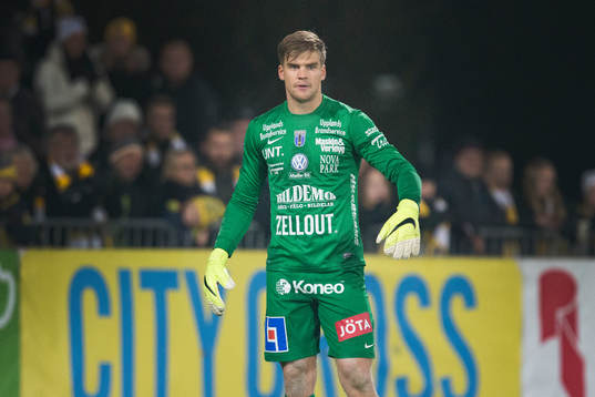 Sirius målvakt Lukas Jonsson