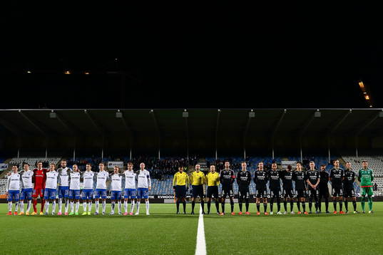 Lagen innan fotbollsmatchen i Svenska Supercupen mellan