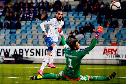 Bortdömt mål av Norrköpings Emir Kujovic pga offside