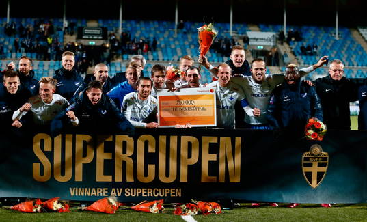 Norrköpings jublar med checken