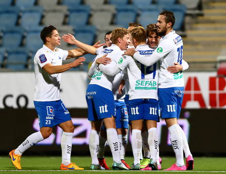 Norrköping firar Norrköpings Christoffer Nymans mål