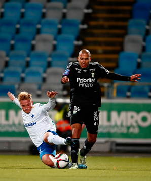 Norrköpings Nicklas Bärkroth och IFK Göteborgs Haitam