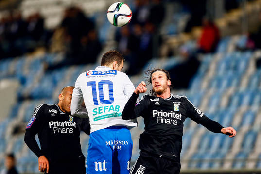 Norrköpings Emir Kujovic och IFK Göteborgs Gustav Svensson
