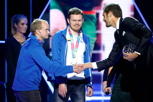 Andreas Isaksson tilldelas priset Årets målvakt