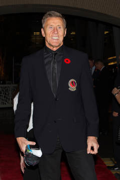 Borje Salming walks the red carpet