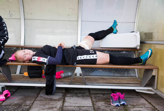 FC Rosengårds Ebba Wieder bars av planen