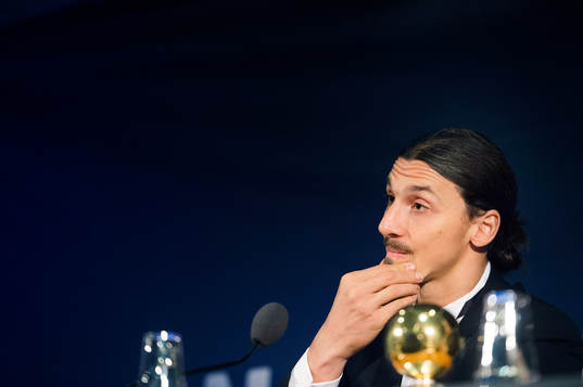 Zlatan Ibrahimovic deltar i en presskonferens
