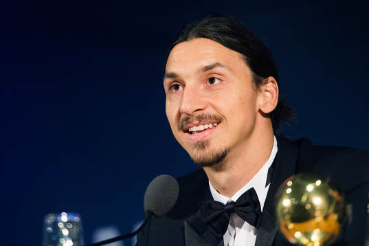 Zlatan Ibrahimovic deltar i en presskonferens