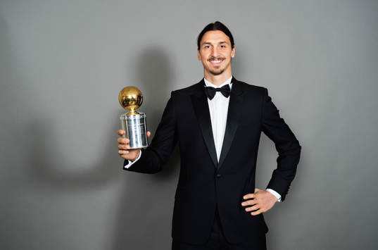Zlatan Ibrahimovic, Paris Saint-Germain, poserar med