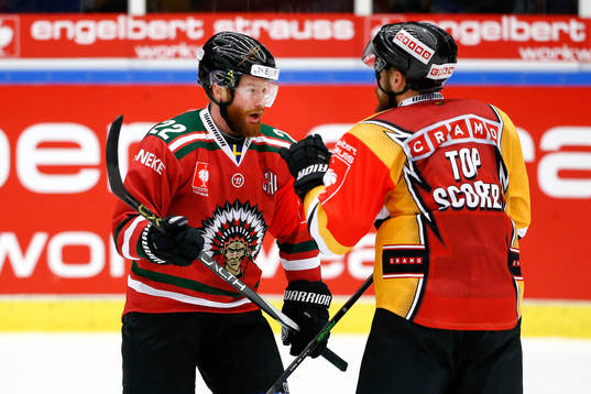 Frölundas Robin Figren och Litvinovs Michal Travnicek