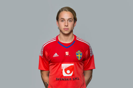 Patrik Carlgren, spelare i Sveriges fotbollslandslag