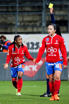 Örebros Ogonna Chukwudi får en varning