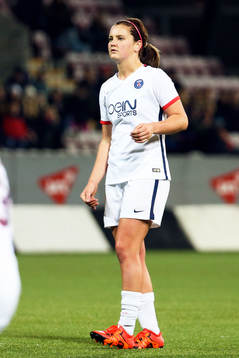 Paris Lindsey Horan deppar