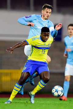 Malmös Markus Rosenberg och Sveriges Isak Ssewankambo