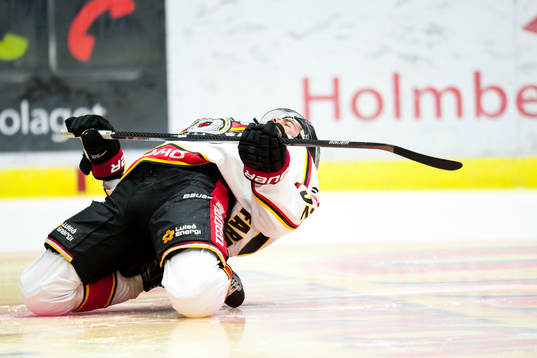 Luleås Jacob Micflikier stretchar