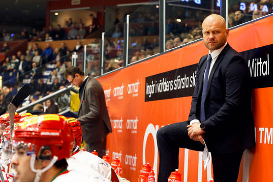 Modos tränare Andreas Johansson