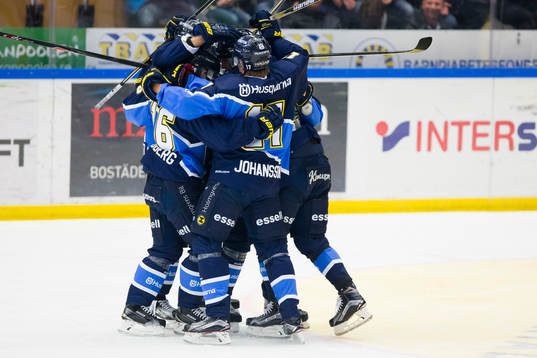 s Jere Karalahti (syns ej)