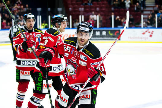 Malmö Redhawks Joey Tenute jublar