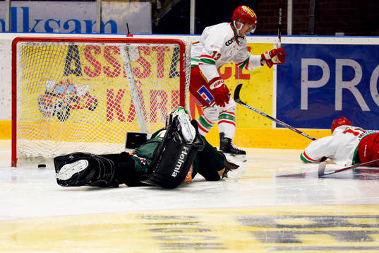 Modos Bill Thomas och Kyle Wilson jublar