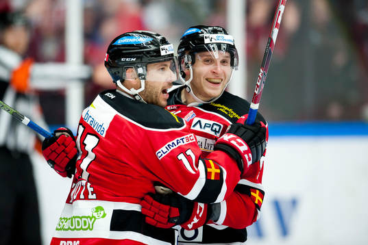 Malmö Redhawks Joey Tenute jublar