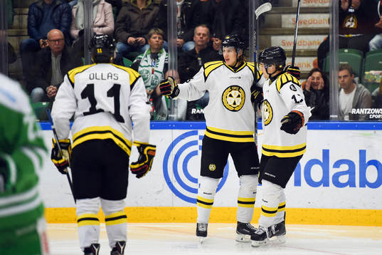 Brynäs Oskar Lindblom jublar