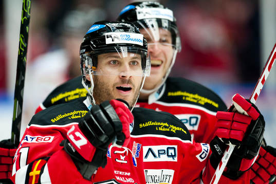 Malmö Redhawks Joey Tenute jublar