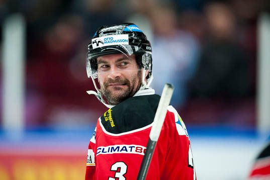Malmö Redhawks Kent McDonell målskytt sprider glädje