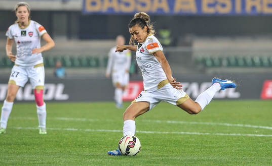 Rosengårds Marta gör 0-1under en match i Women's