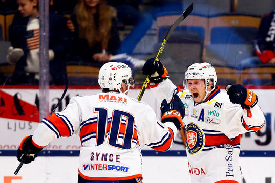 Växjös Tuomas Kiiskinen jublar