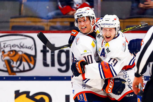 Växjös Tuomas Kiiskinen jublar