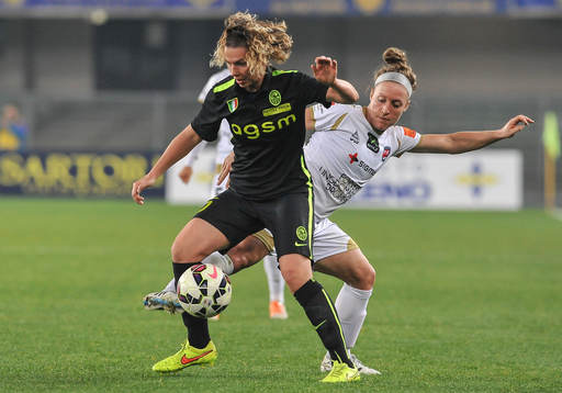 Rosengårds Josee Belanger och Veronas Naila Ramera