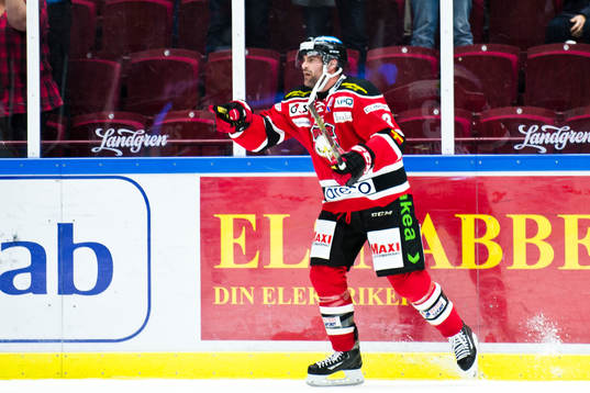 Malmö Redhawks Kent McDonell jublar